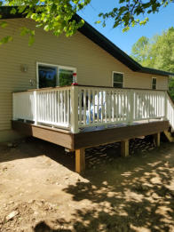 TREX back deck with table